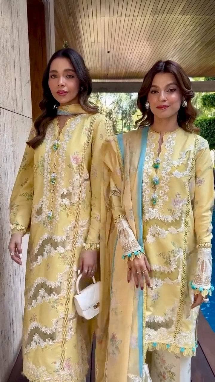 Spotted in Saira Shakira Lawn 25/SERENA-A/Macroon/Silk Dupatta