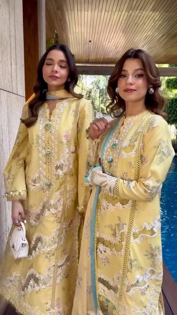 Spotted in Saira Shakira Lawn 25/SERENA-A/Macroon/Silk Dupatta