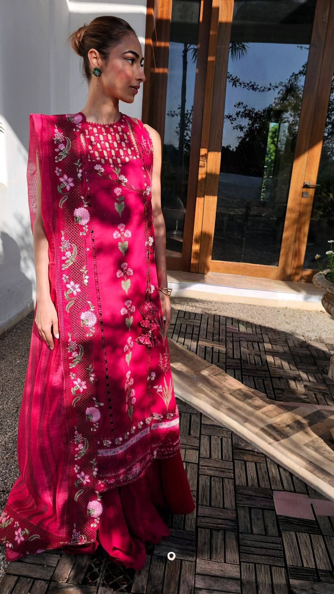 img_spotted_in_crimson_awwal_boutique