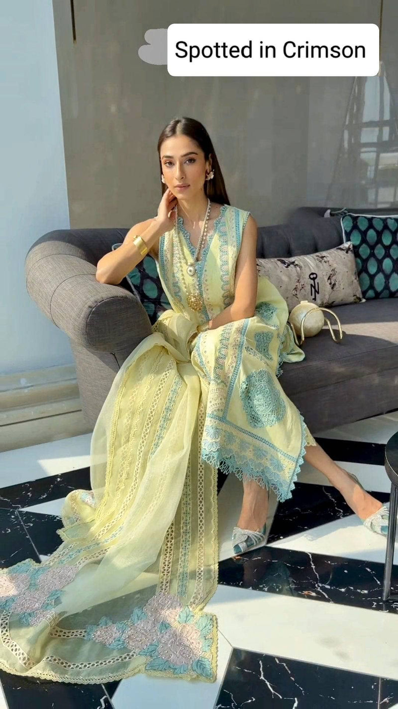 img_spotted_in_crimson_awwal_boutique