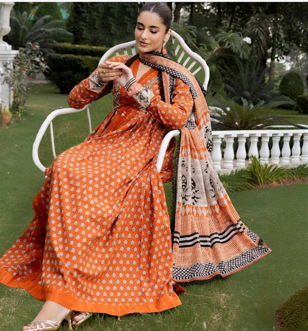 img_gul_ahmed_winter_essentials_awwal_boutique