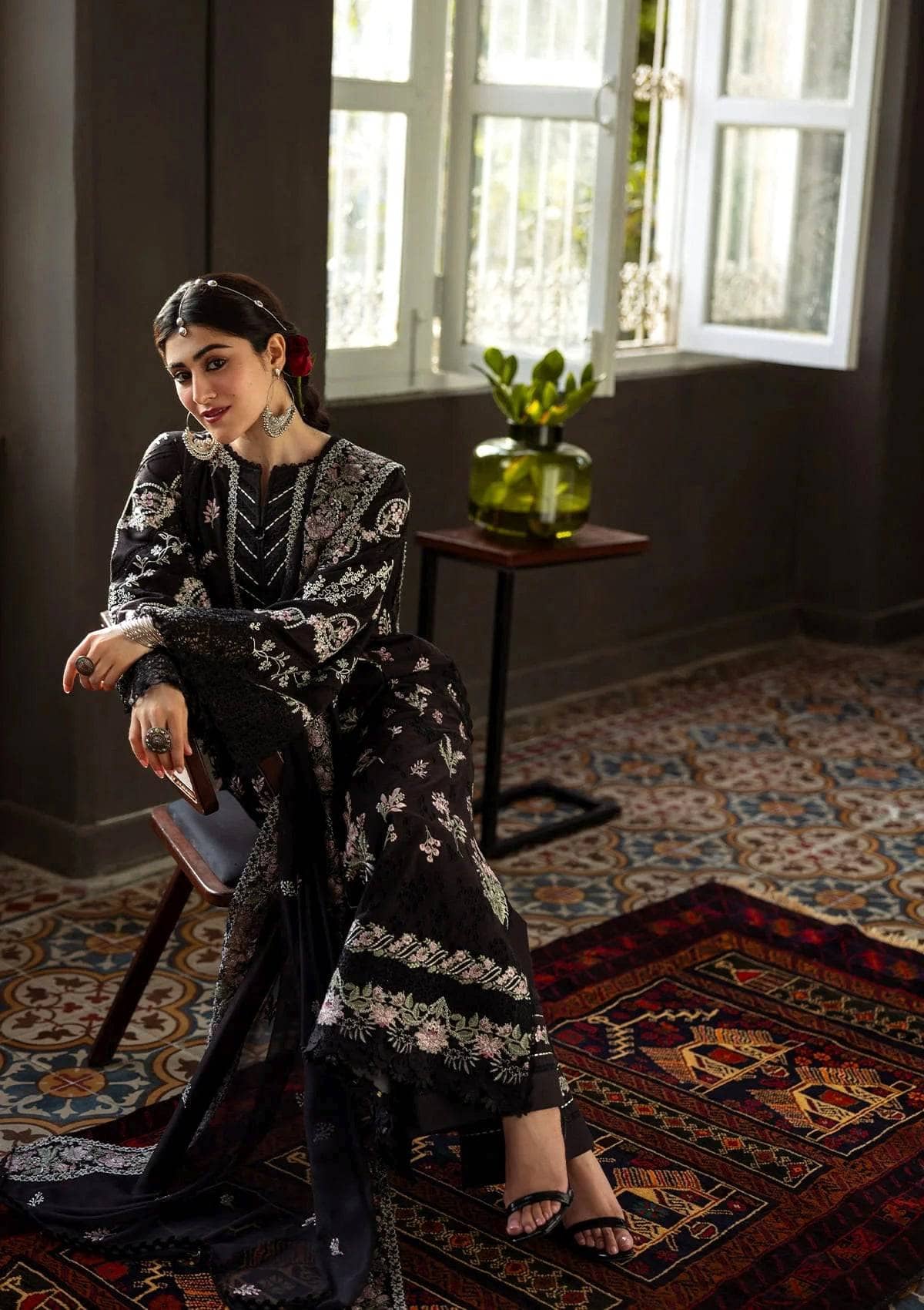 img_kahf_karandi_winter_awwal_boutique