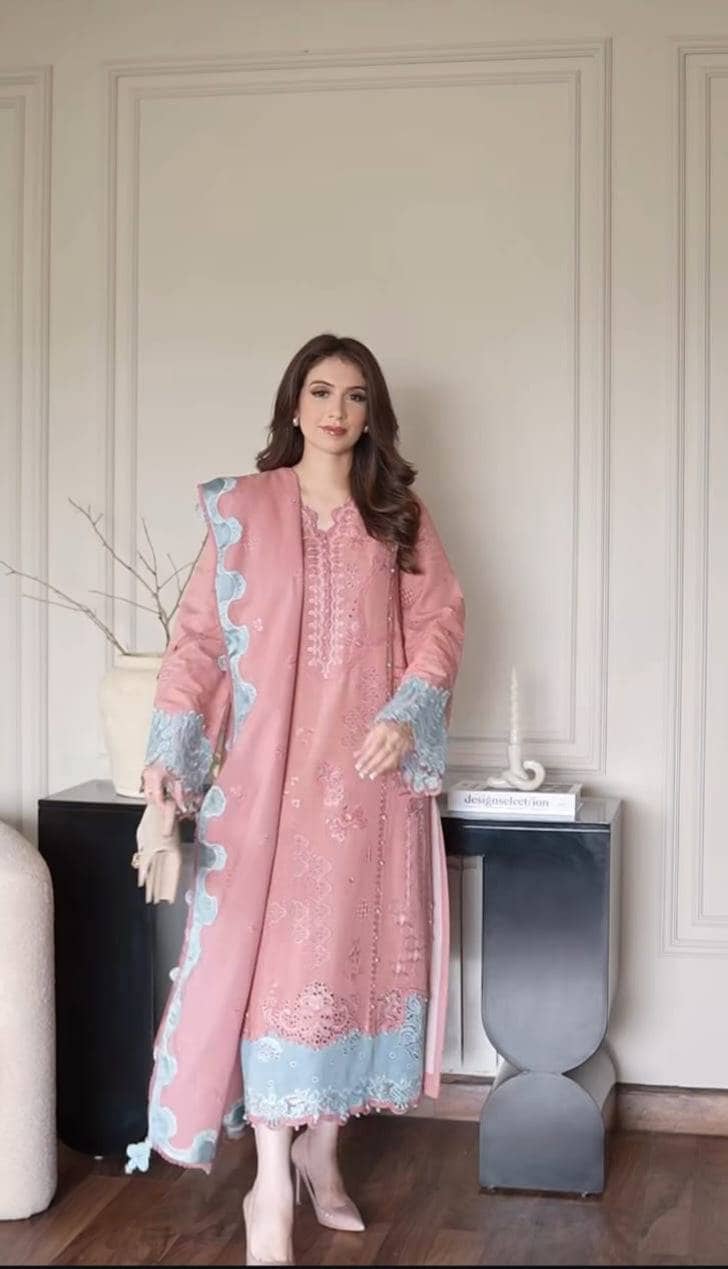 Spotted in Qalamkar Q Line Linen 25/Faye/KL 10