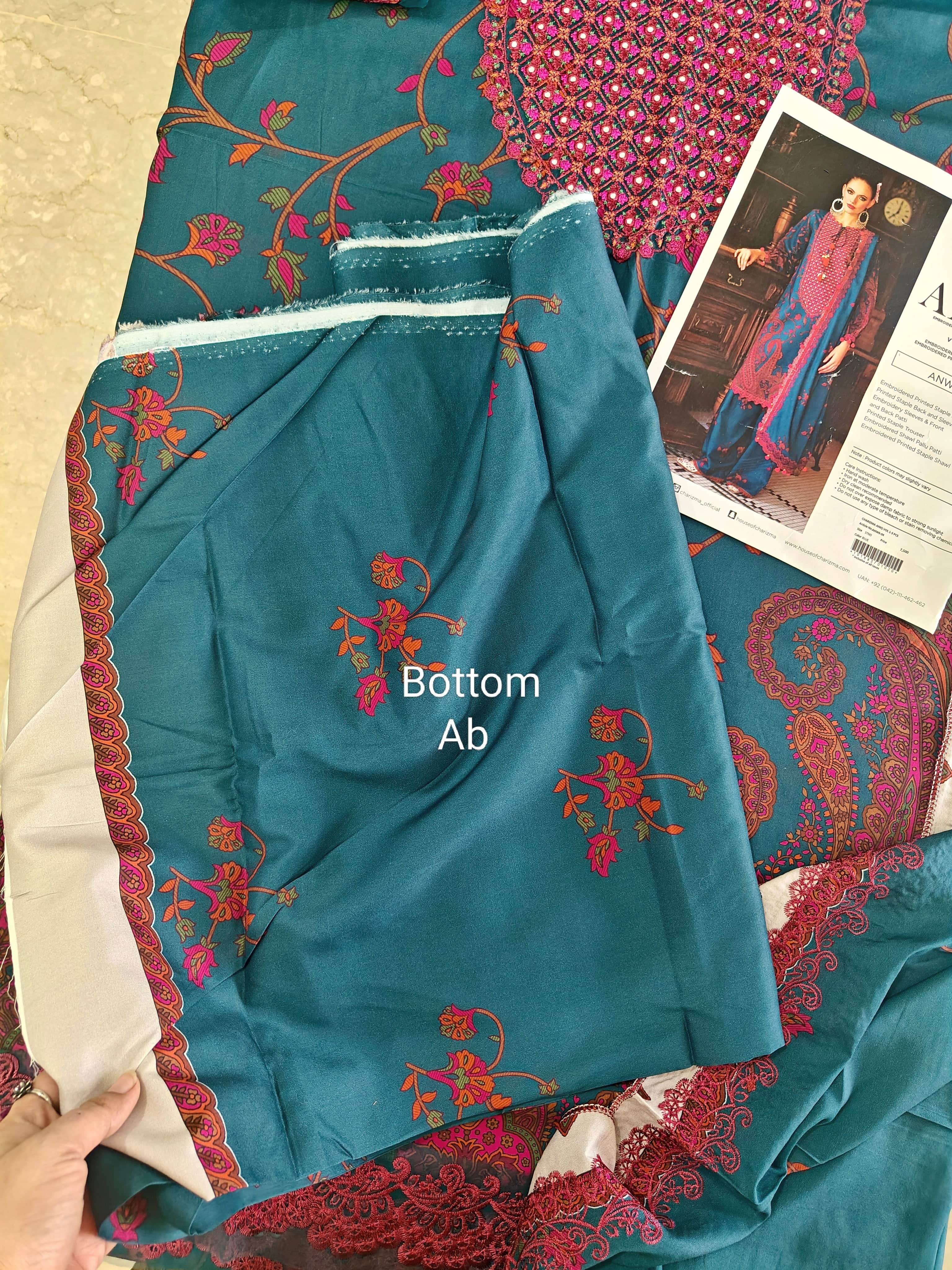 Open Pic/Charizma Aniiq 25/Embroideried Shawl