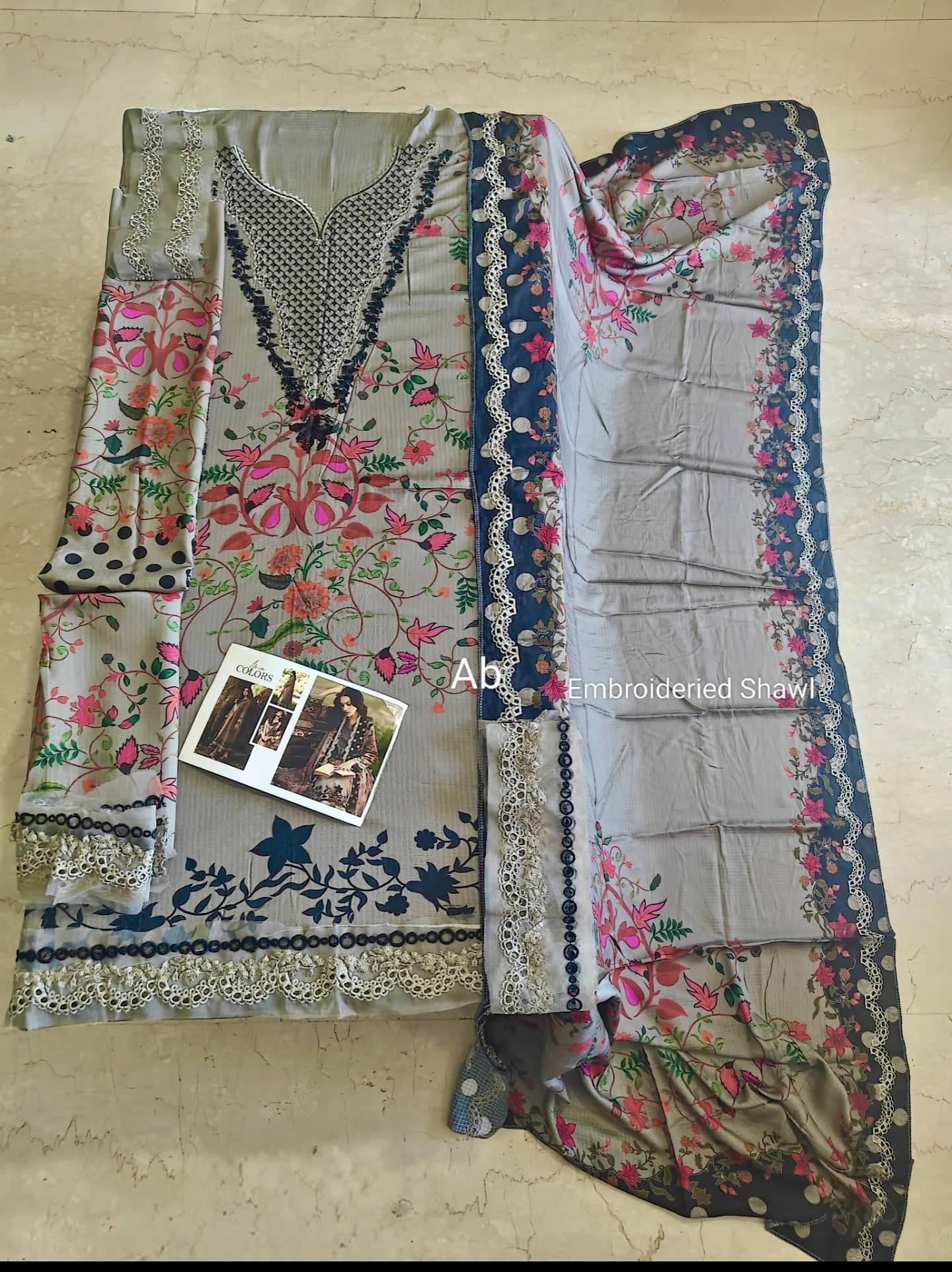 img_charizma_aniiq_awwal_boutique