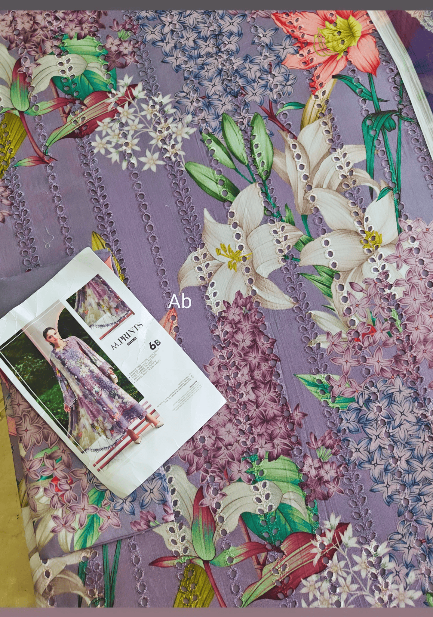 img_maria_b_m_prints_awwal_boutique