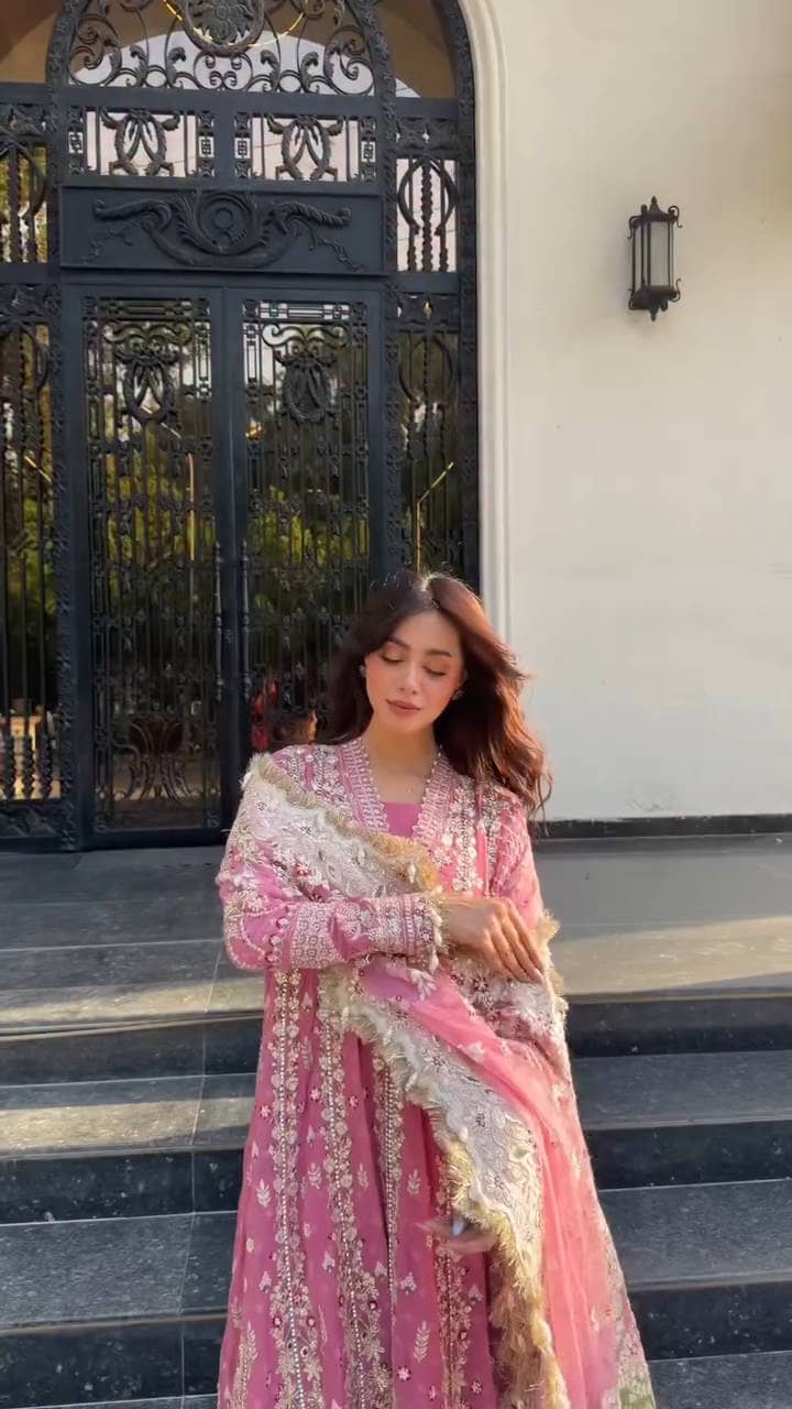 Spotted in  Afrozeh Dastangoi Formals 26/Riwayat/Rose Pink