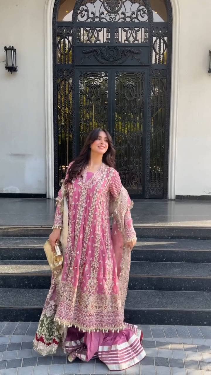 Spotted in  Afrozeh Dastangoi Formals 26/Riwayat/Rose Pink