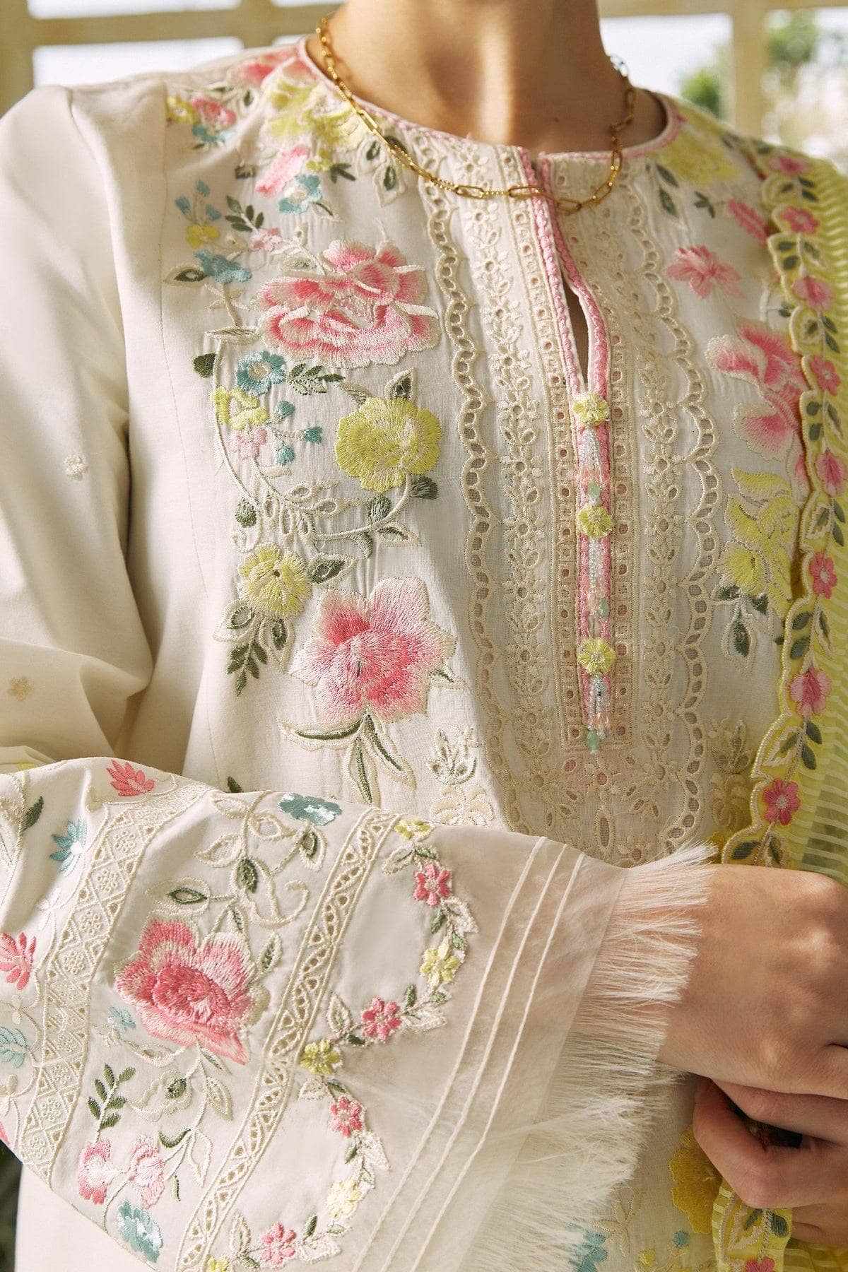 img_coco_by_zara_shahjahan_lawn_24_awwal_boutique