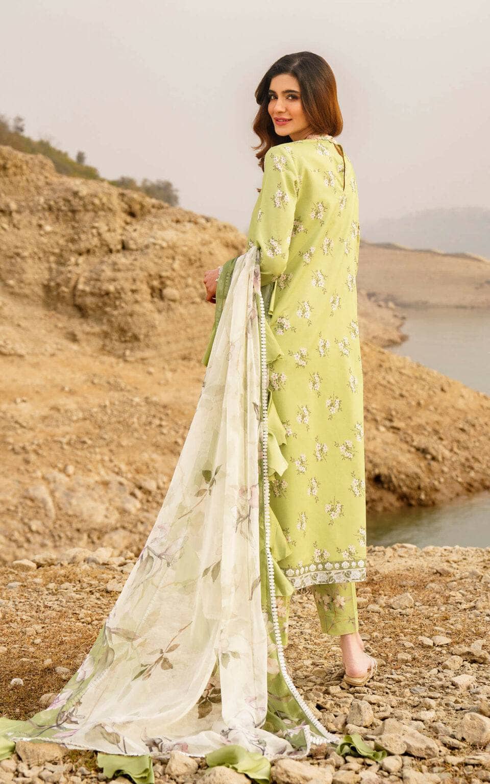 img_asifa_and_nabeel_lawn_24_awwal_boutique