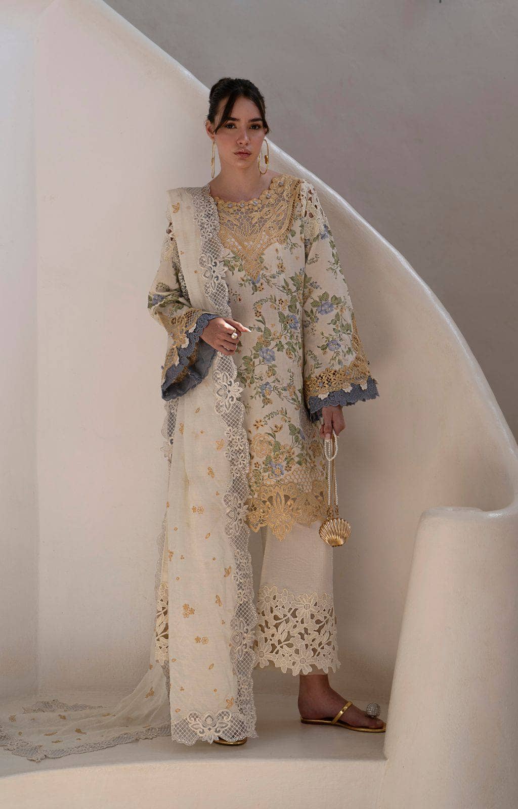 img_ajr_couture_awwal_boutique