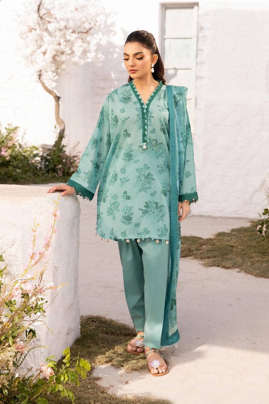 img_maria_b_m_basics_lawn_awwal_boutique