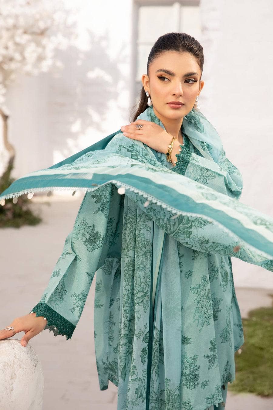 img_maria_b_m_basics_lawn_awwal_boutique