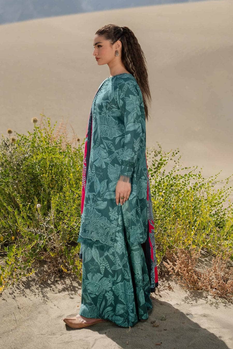 img_maria_b_m_basics_awwal_boutique