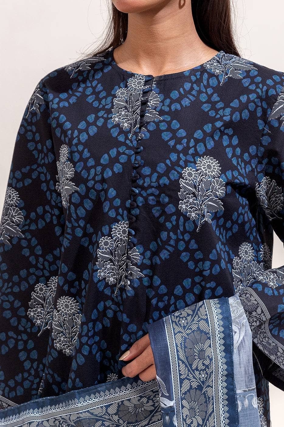 img_beechtree_lawn_awwal_boutique