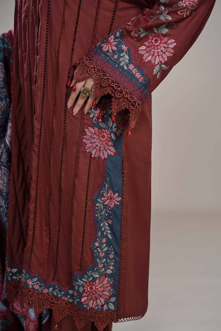 img_maria_b_m_prints_vol2_23_awwal_boutique