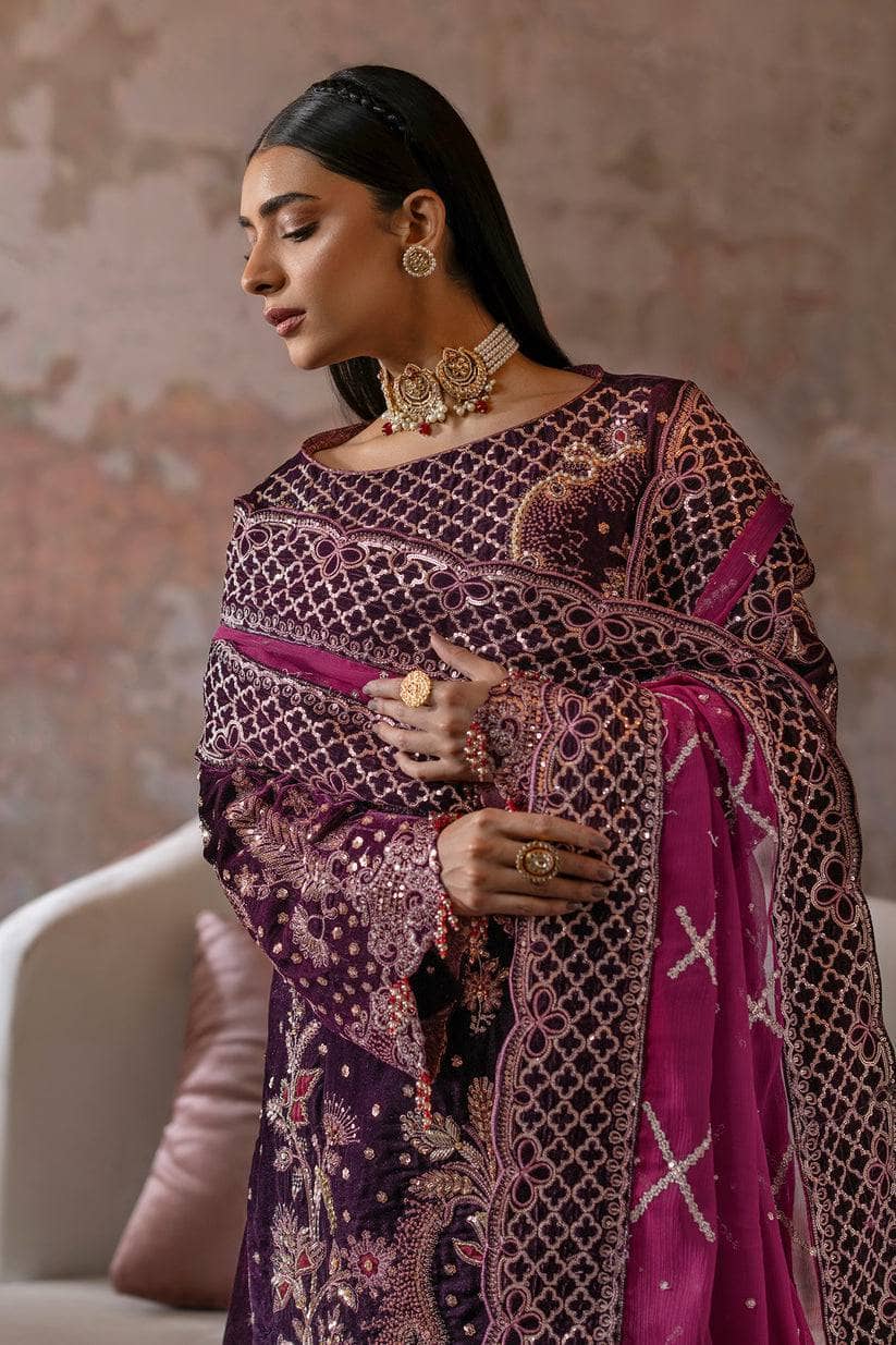 img_emaan_adeel_velvet_awwal_boutique