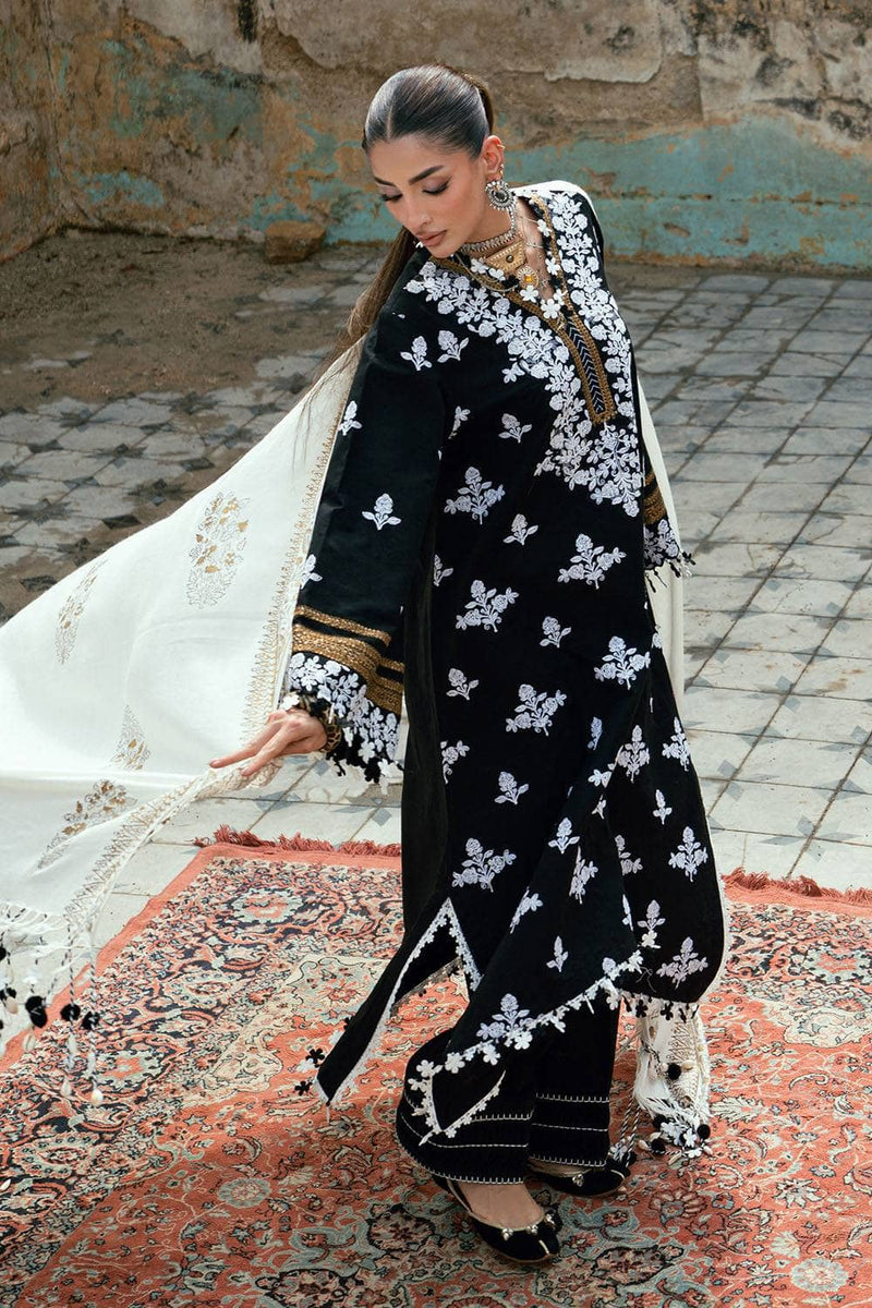 img_gul_ahmed_luxe_winter_awwal_boutique