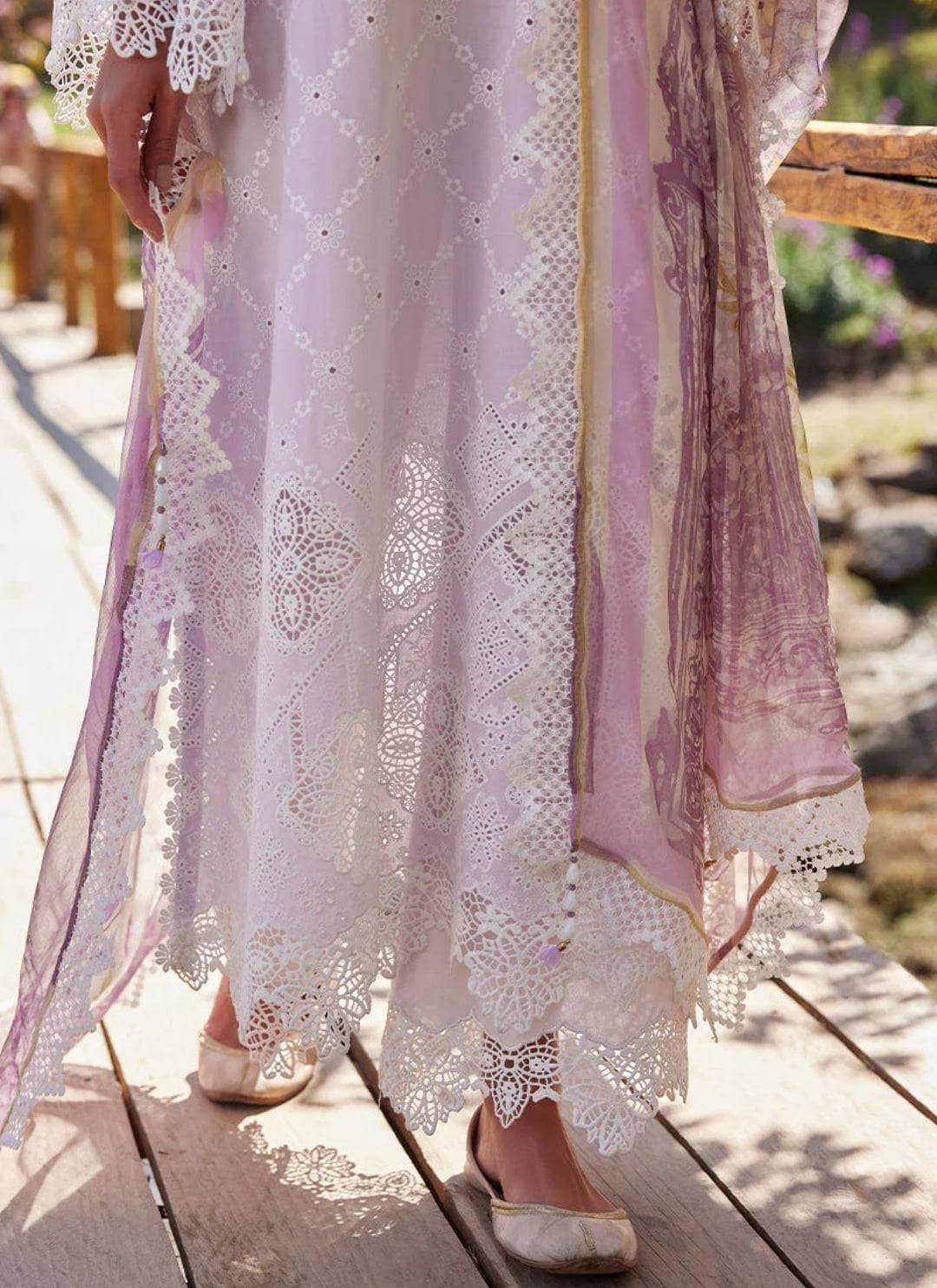 img_lawnkari_lawn_23_awwal_boutique