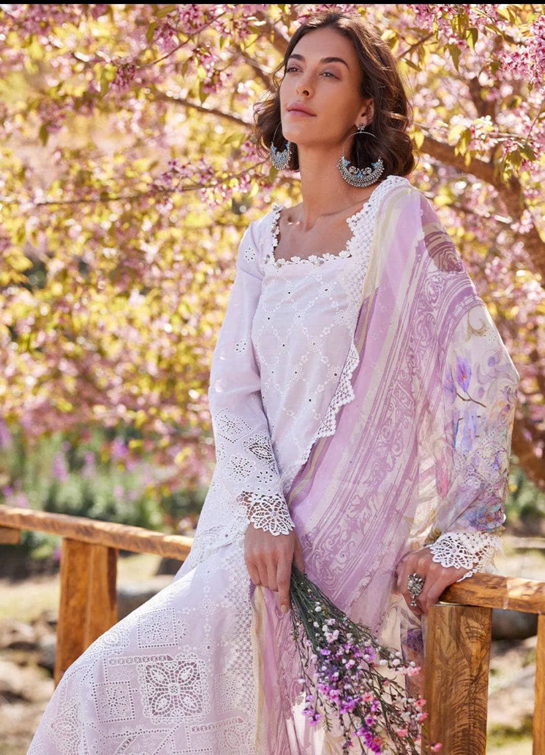 img_lawnkari_lawn_23_awwal_boutique