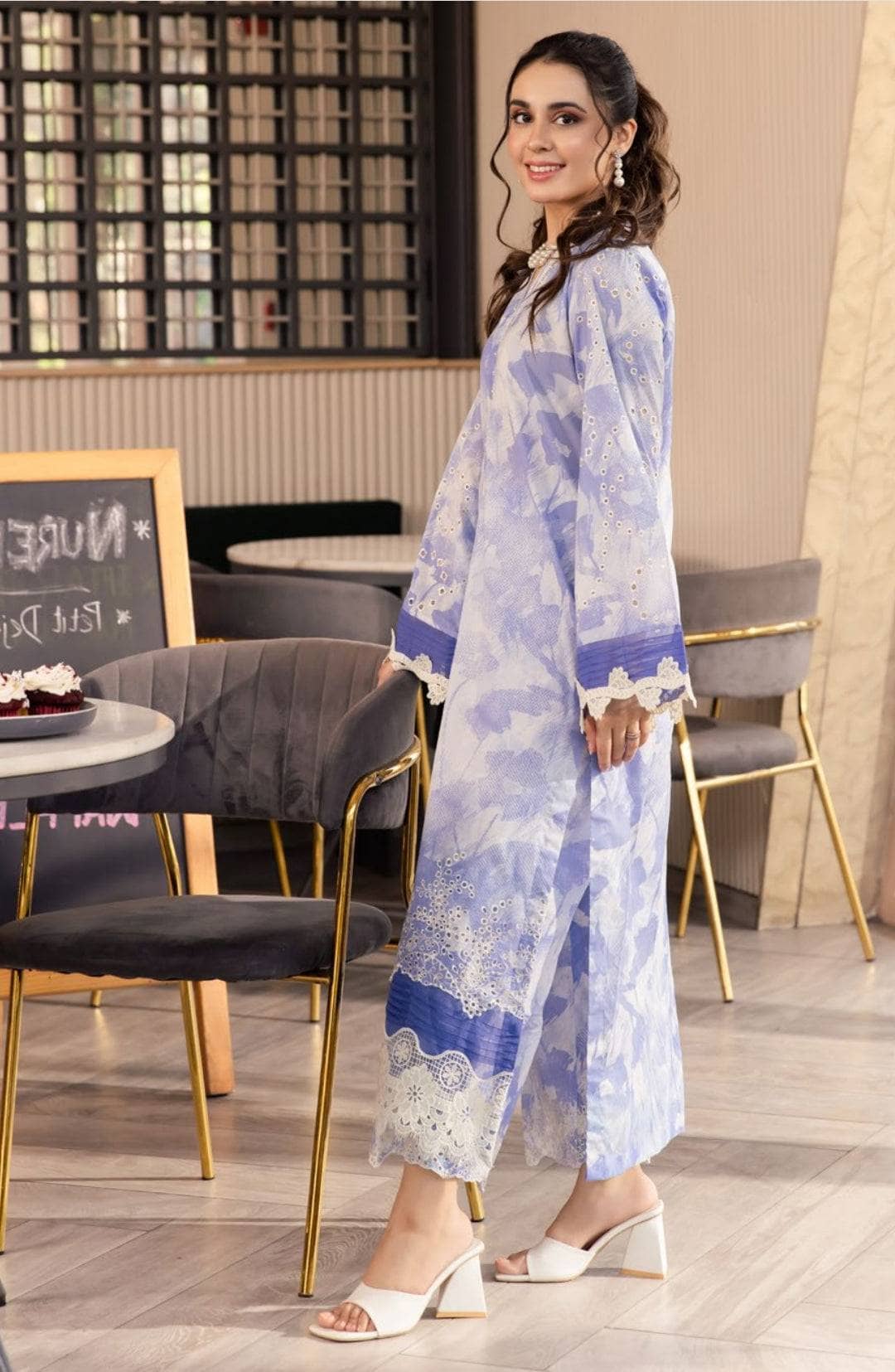 img_nureh_ballerina_chinakari_lawn_awwal_boutique