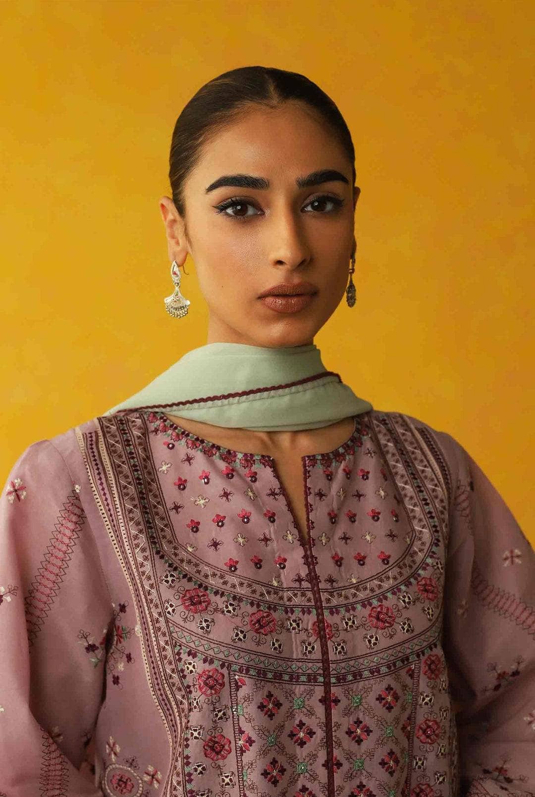 img_zara_shahjahan_lawn_23_awwal_boutique