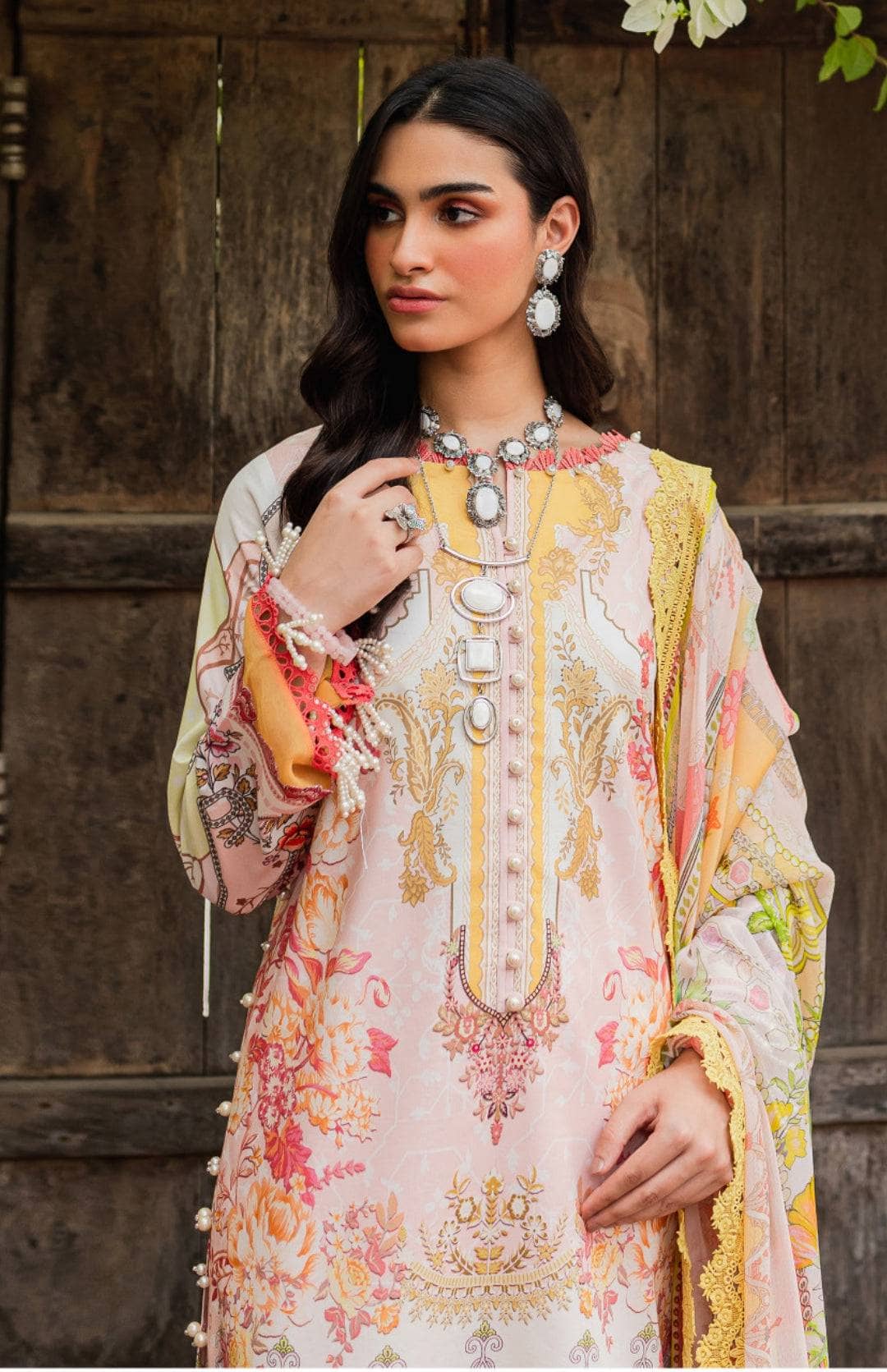 img_firdous_lawn_awwal_boutique