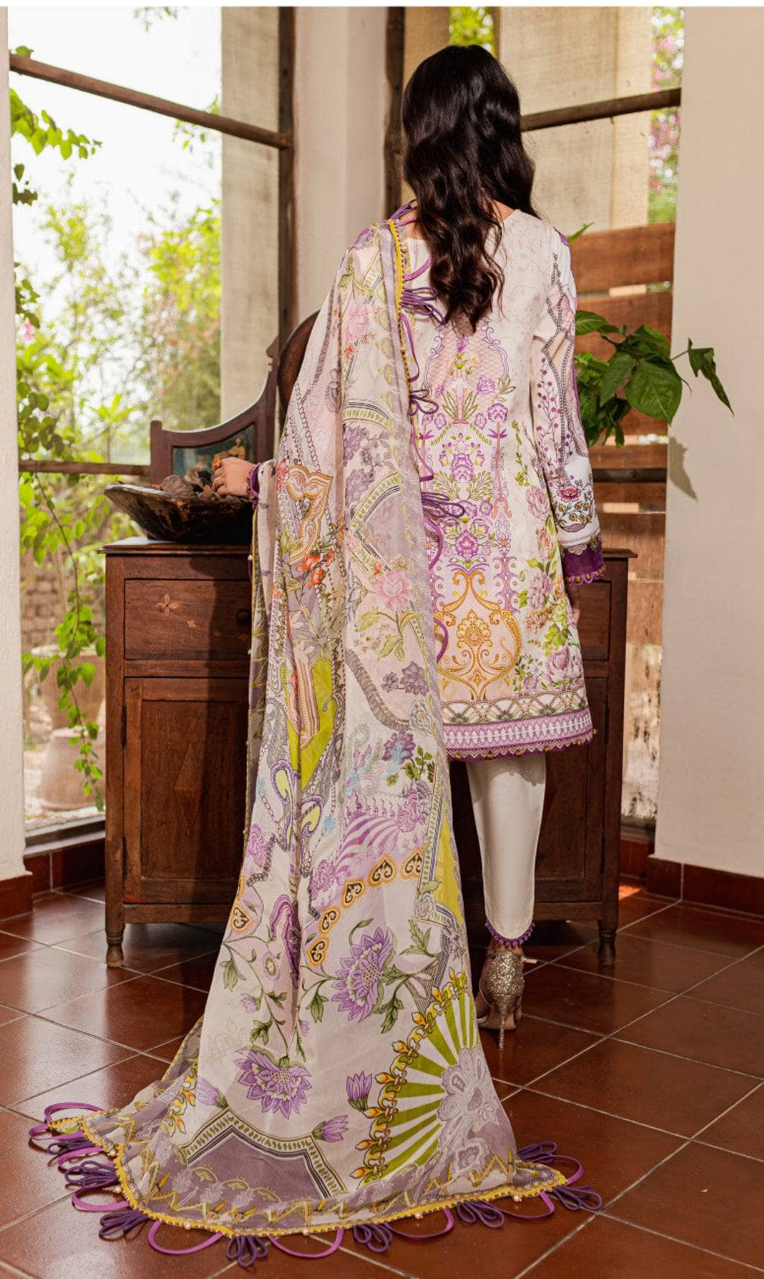 img_firdous_lawn_awwal_boutique