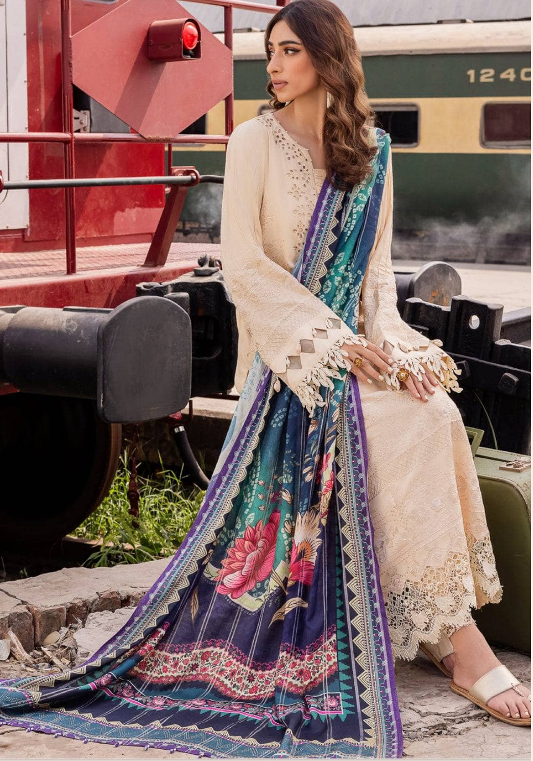 img_nureh_maya_linen_awwal_boutique