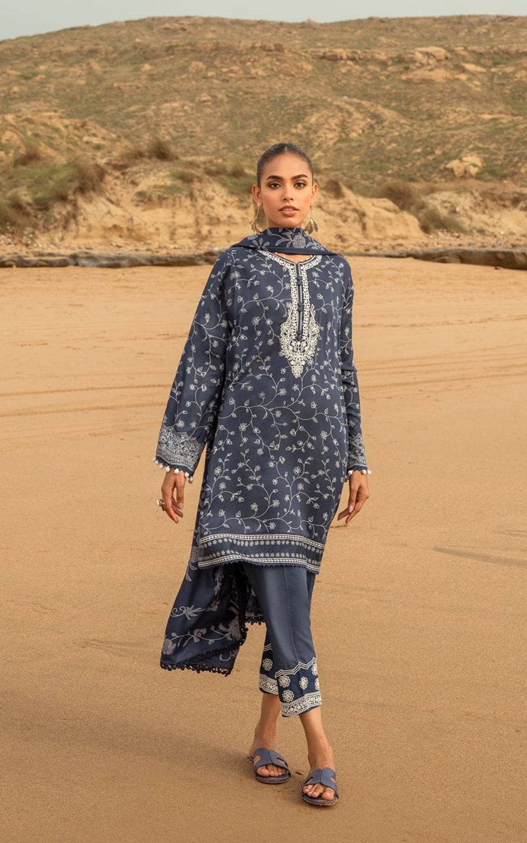 img_cross_stitch_cotton_satin_awwal_boutique