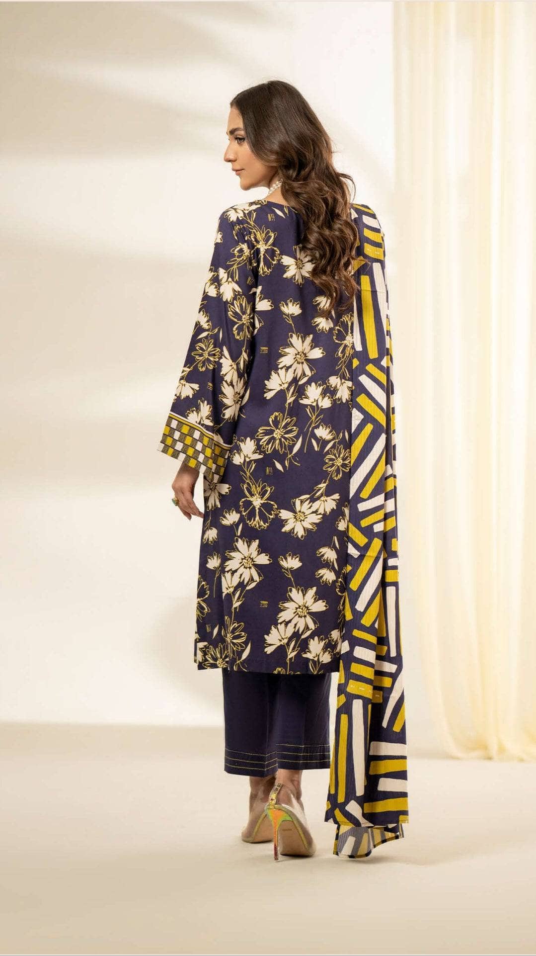 img_selene_by_guljee_linen_awwal_boutique