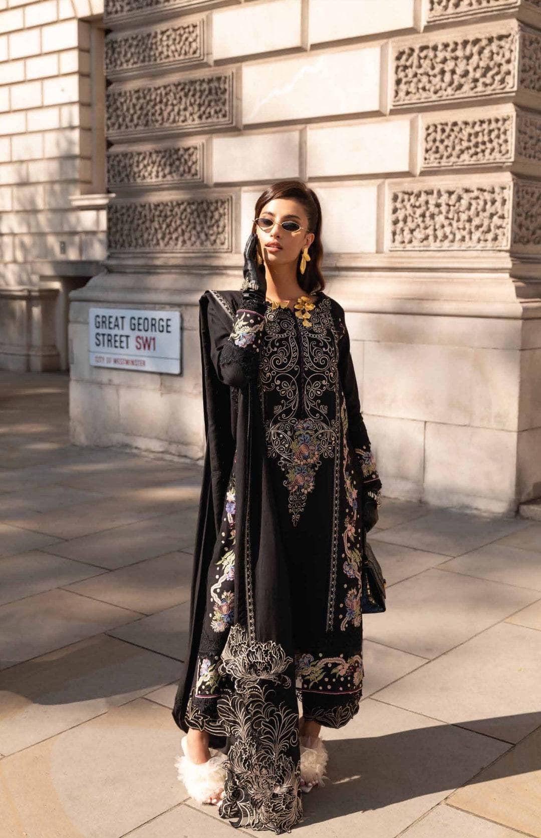 img_mushq_broadway_awwal_boutique