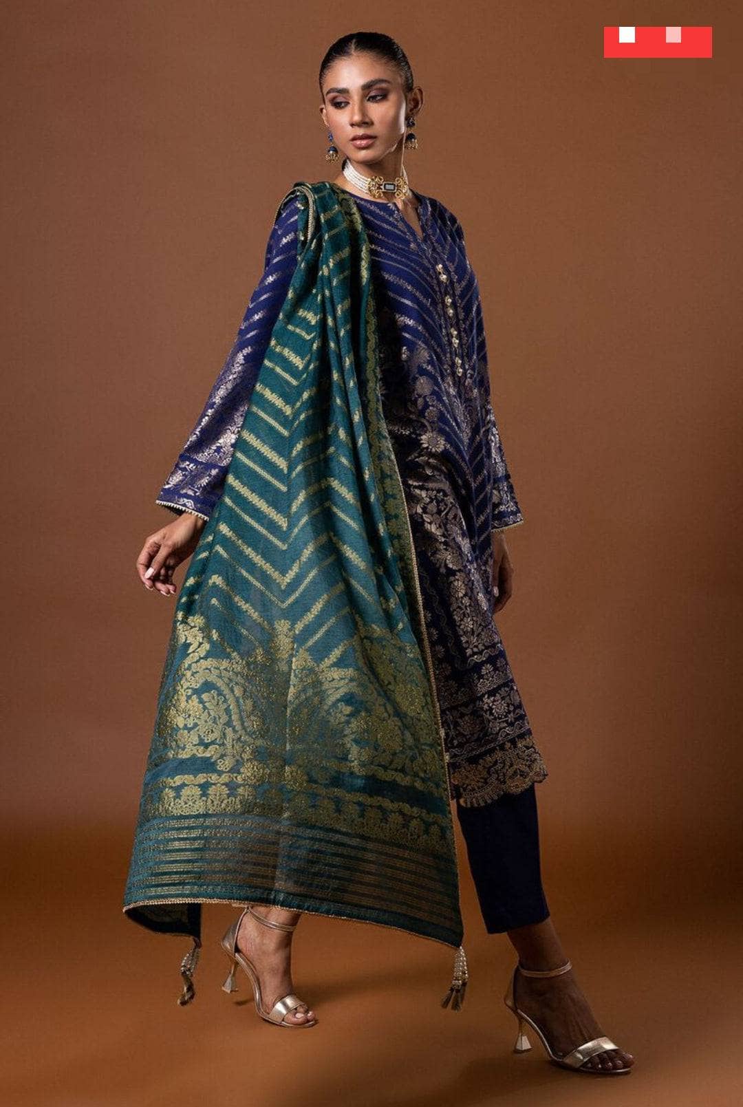 img_khaadi_jacquard_awwal_boutique