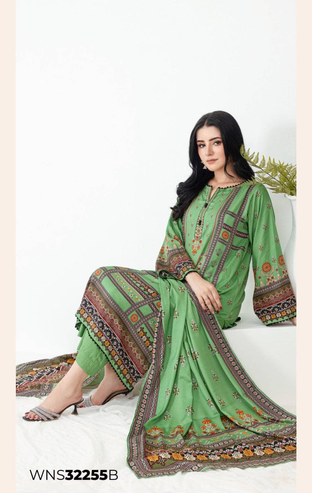 img_gul_ahmed_winter_bloom_awwal_boutique