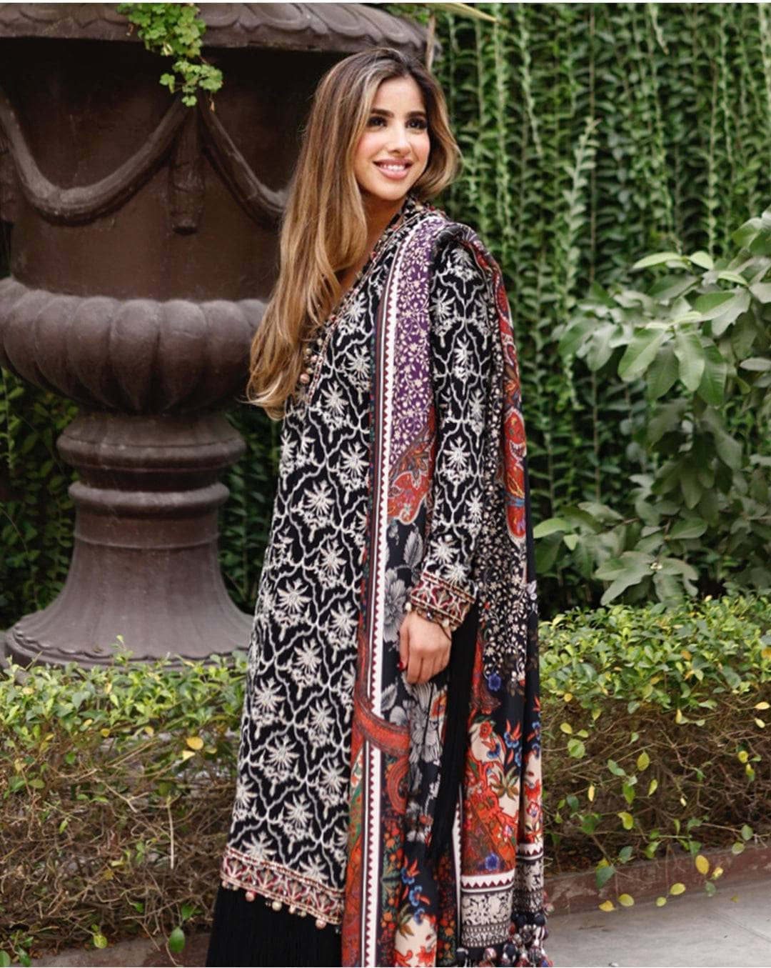 img_sana_safinaz_winter_23_awwal_boutique