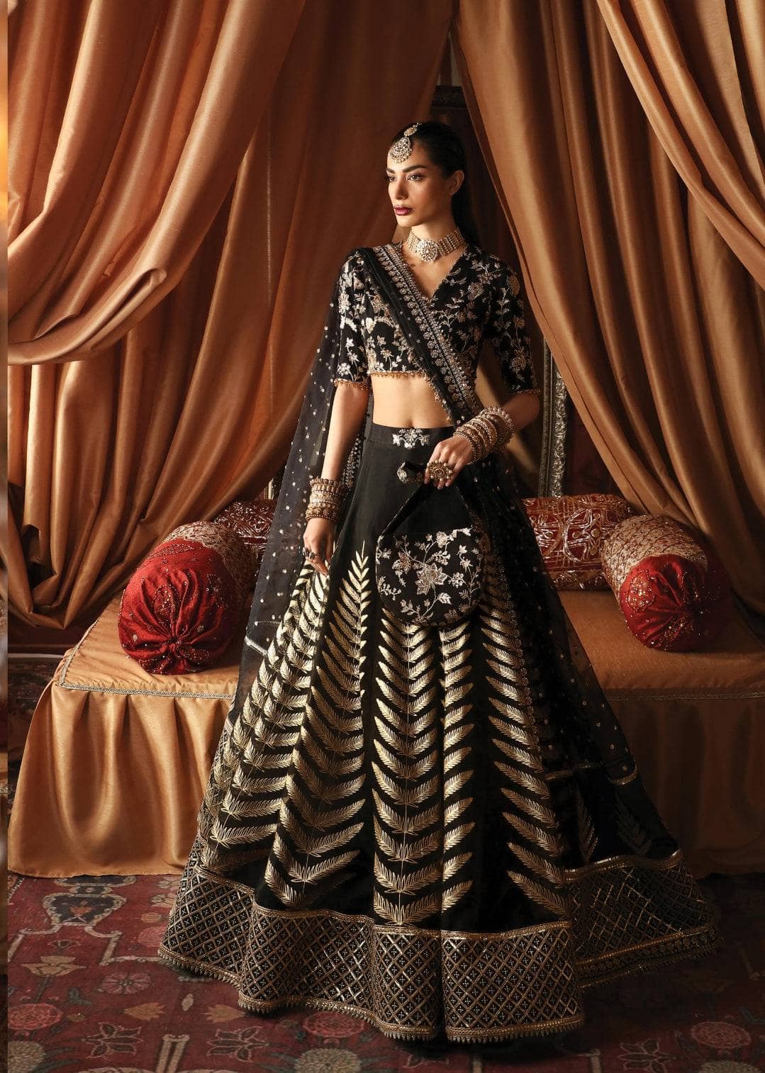 img_afrozeh_divani_silk_edit_23_awwal_boutique