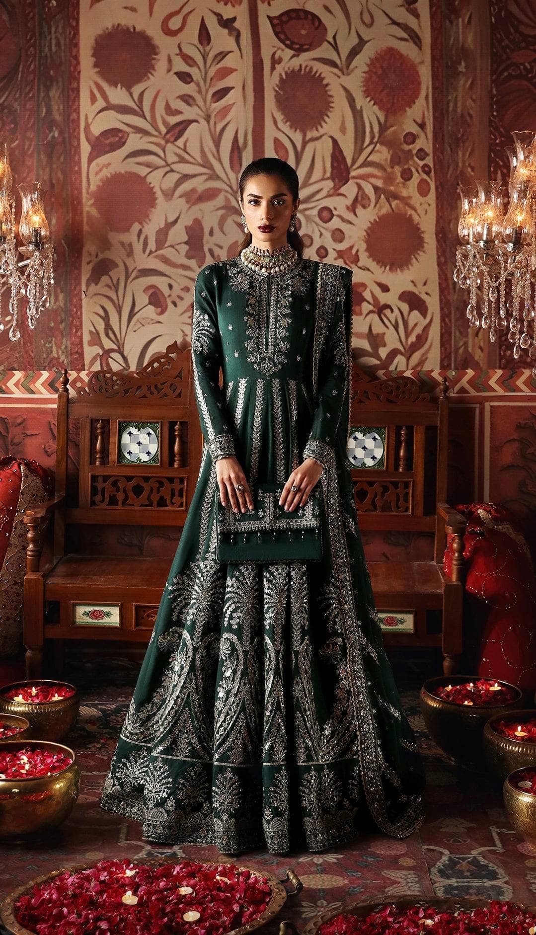 img_afrozeh_divani_silk_edit_23_awwal_boutique