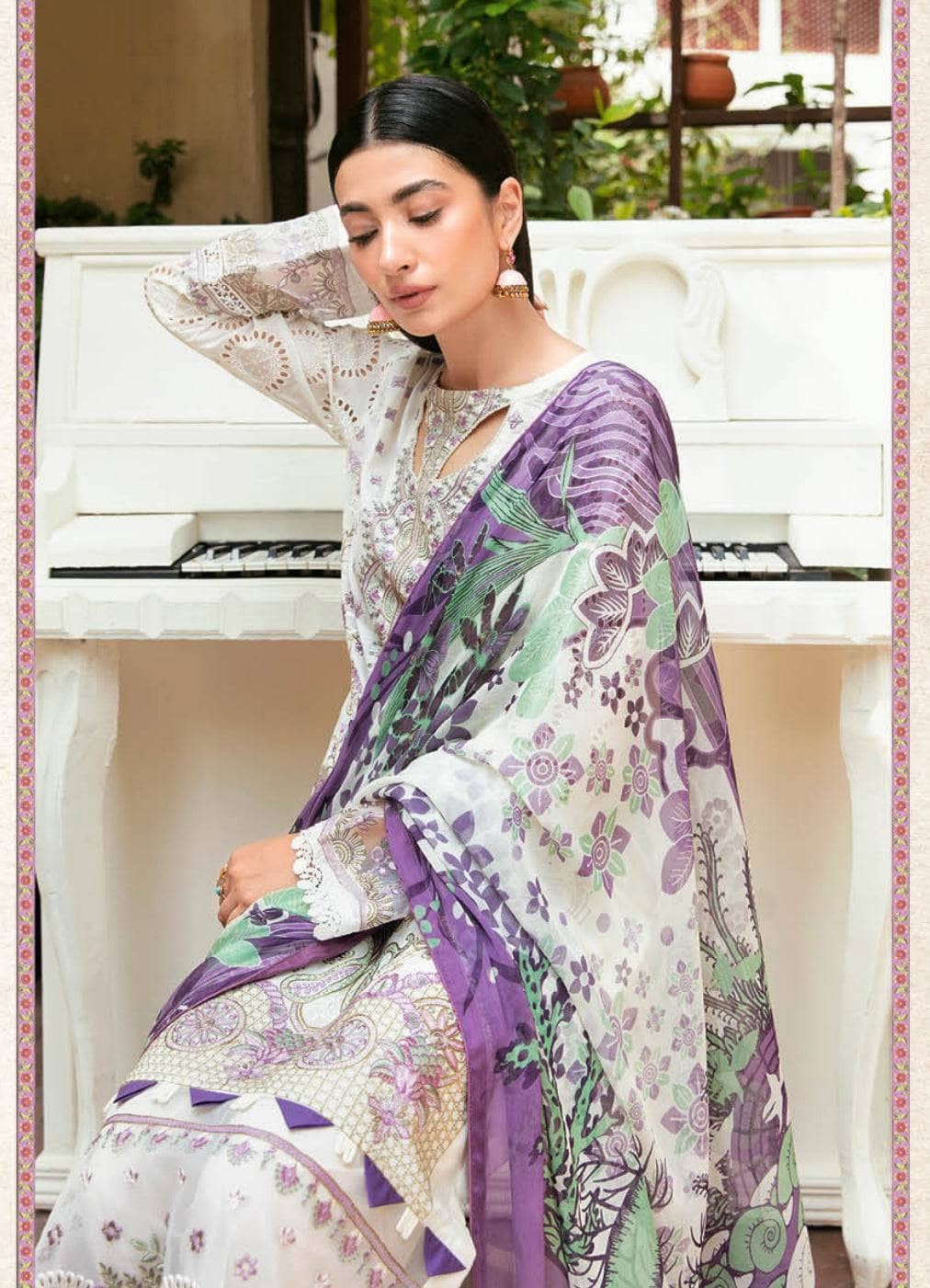img_ramsha_mashaal_silk_dupatta_lawn_awwal_boutique