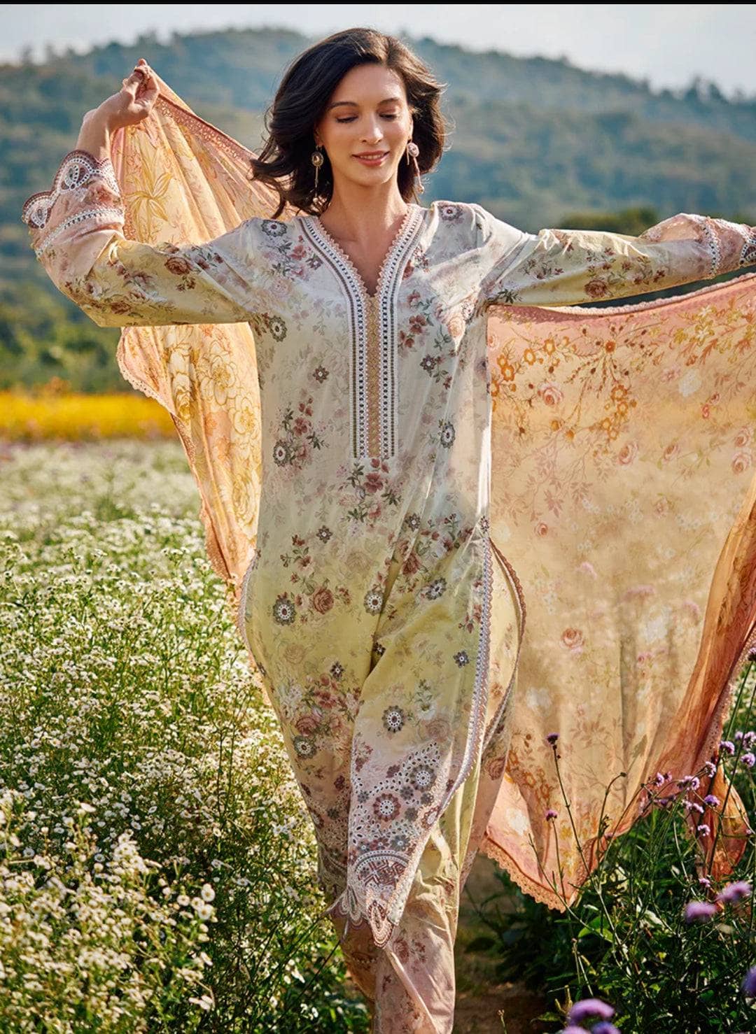 img_image_printkari_lawn_24_awwal_boutique