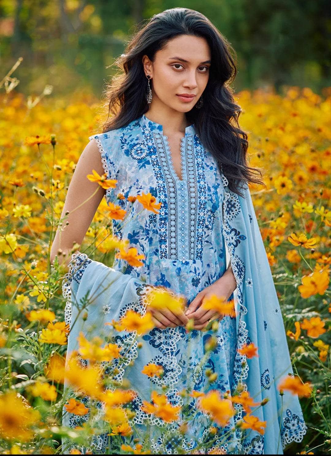 img_image_printkari_lawn_24_awwal_boutique