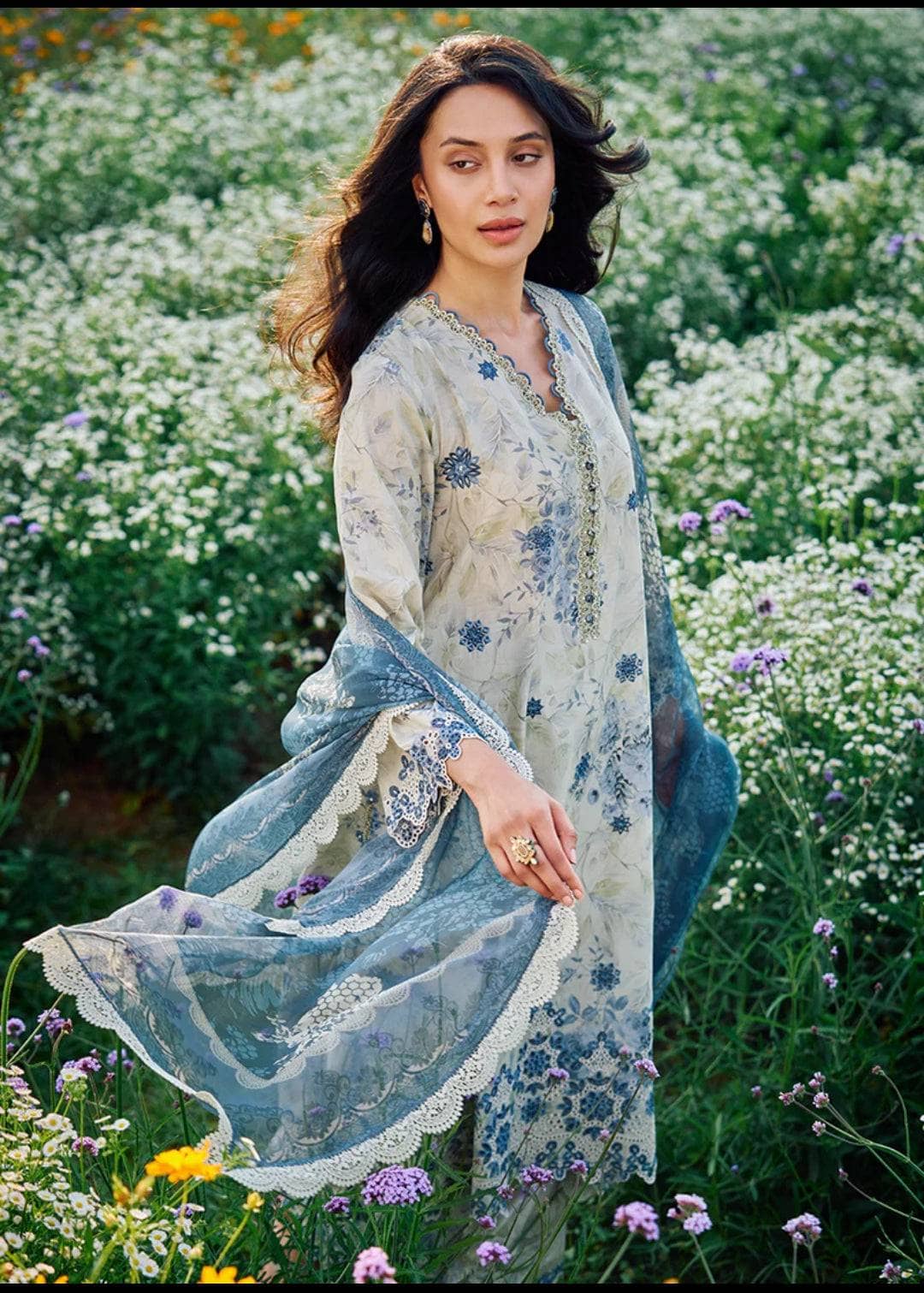 img_image_printkari_lawn_24_awwal_boutique