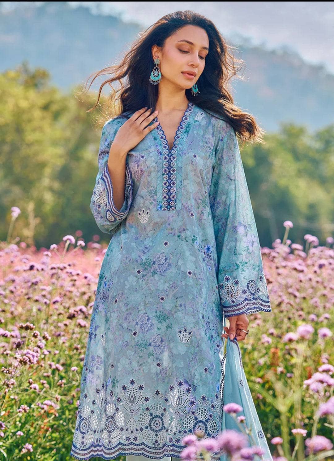 img_image_printkari_lawn_24_awwal_boutique