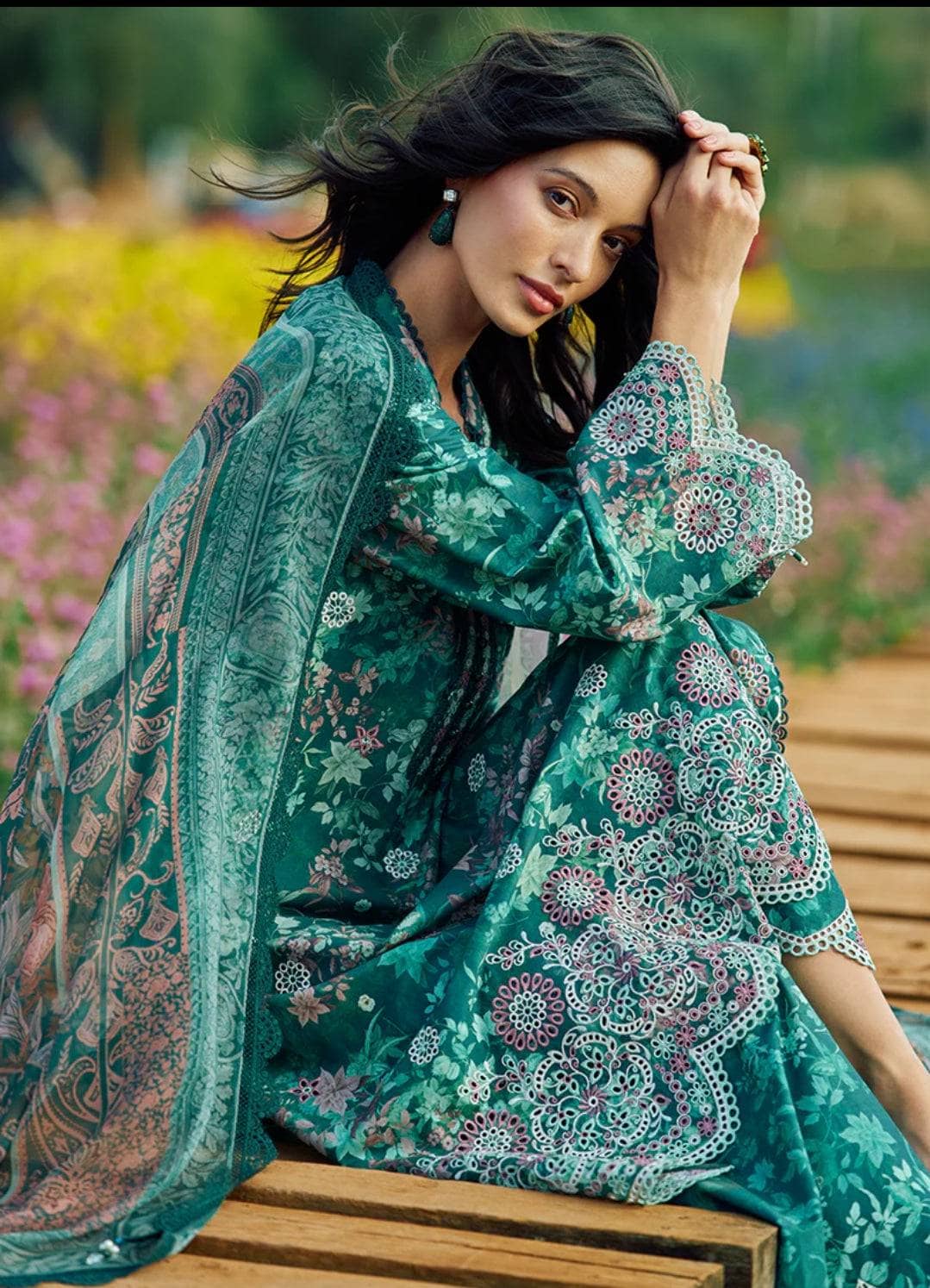 img_image_printkari_lawn_24_awwal_boutique