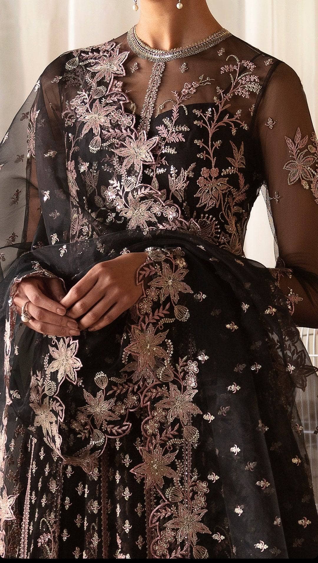 img_afrozeh_la_fuchsia_awwal_boutique