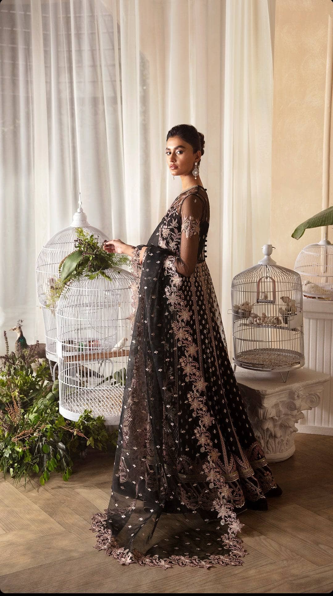 img_afrozeh_la_fuchsia_awwal_boutique