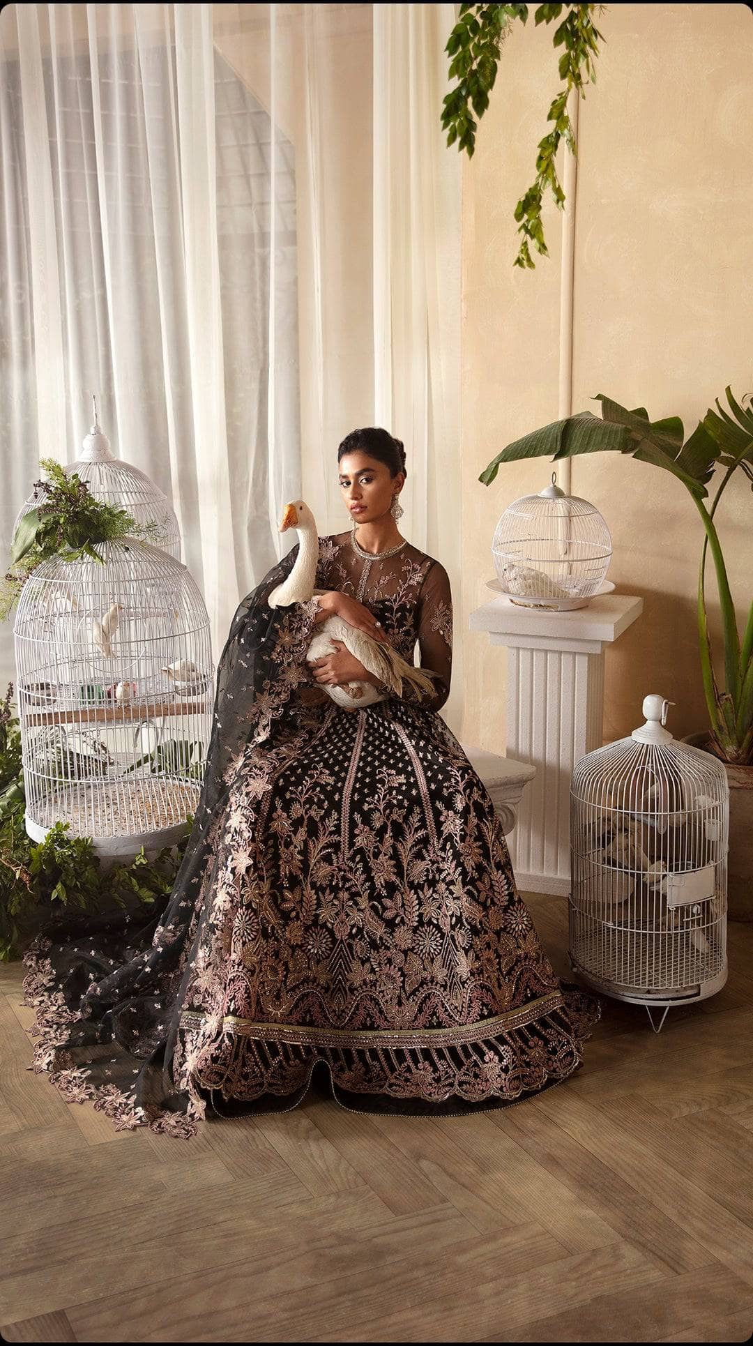 img_afrozeh_la_fuchsia_awwal_boutique