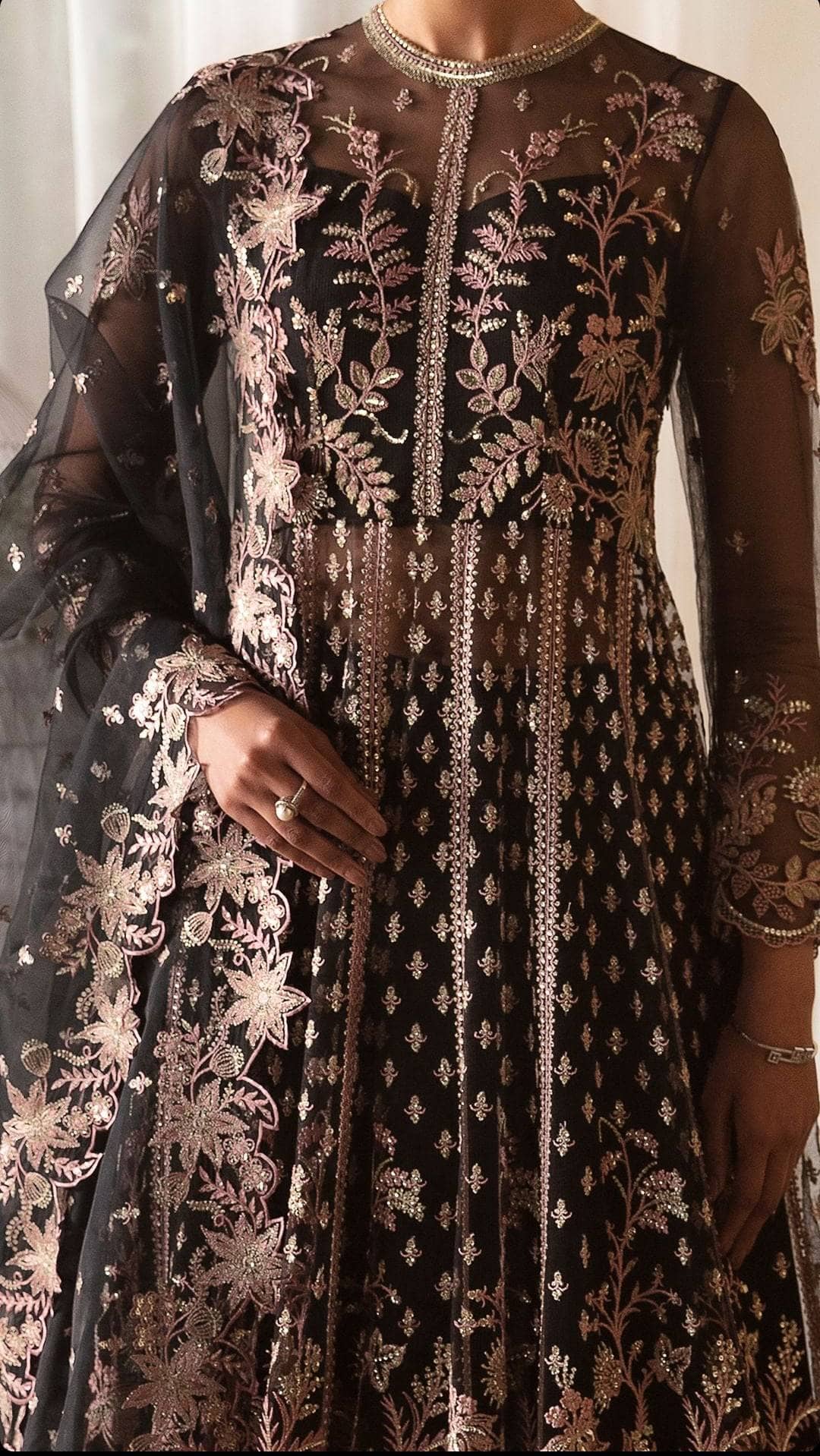 img_afrozeh_la_fuchsia_awwal_boutique