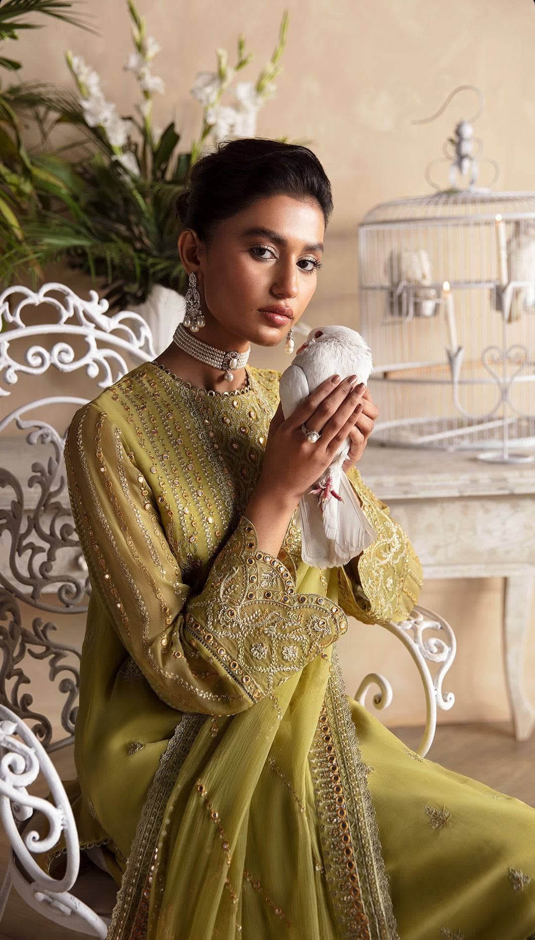 img_afrozeh_la_fuchsia_awwal_boutique