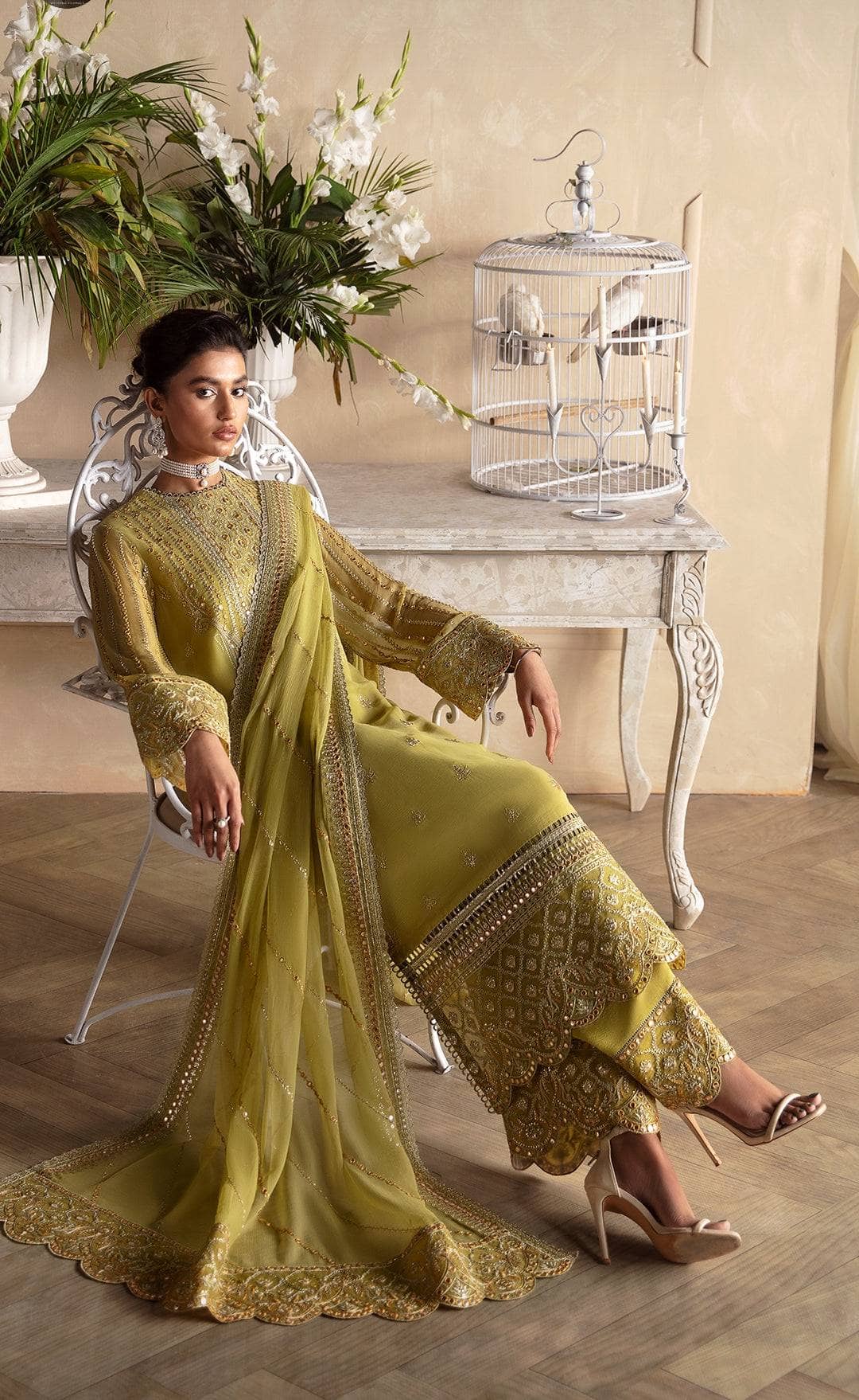 img_afrozeh_la_fuchsia_awwal_boutique