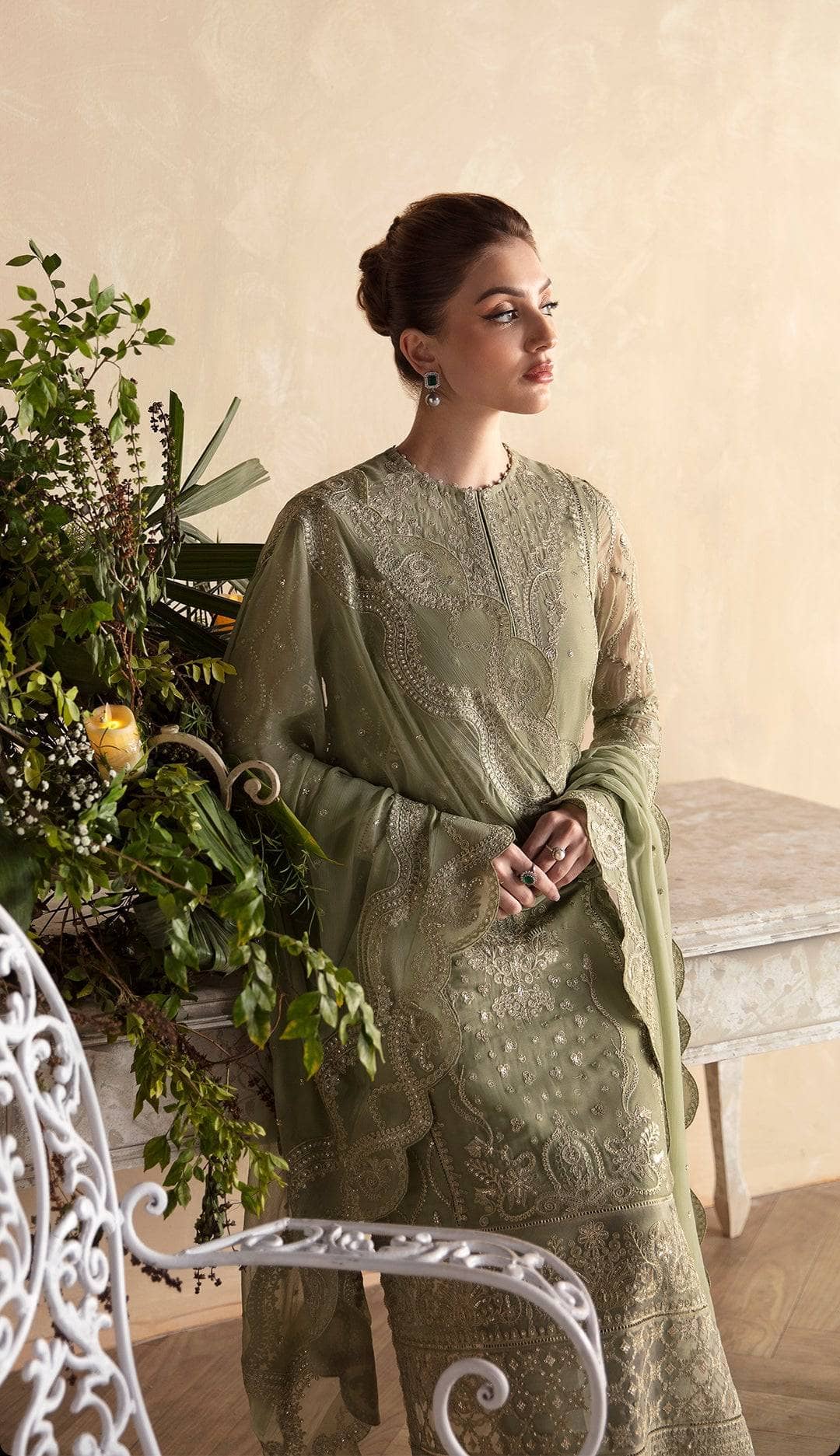 img_afrozeh_la_fuchsia_awwal_boutique